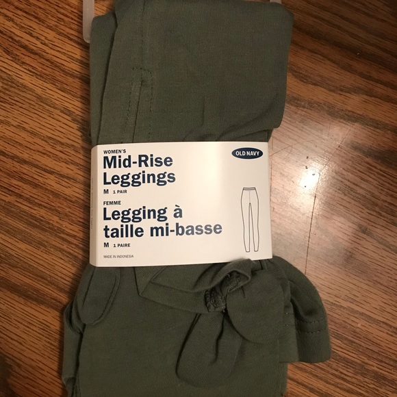 BRAND NEW never opened Old Navy leggings - Picture 2 of 3